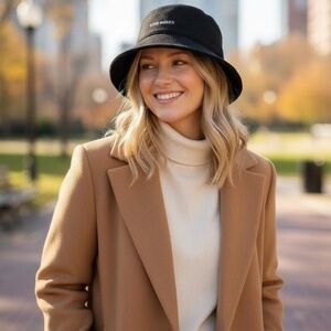 NWT Steve Madden Women’s‎ Classic Black Felt Bucket Hat Winter Warm Soft